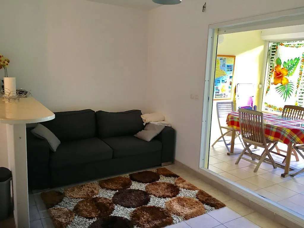 Maxi Cosy Appartement Sainte-Anne  Γουαδελούπη